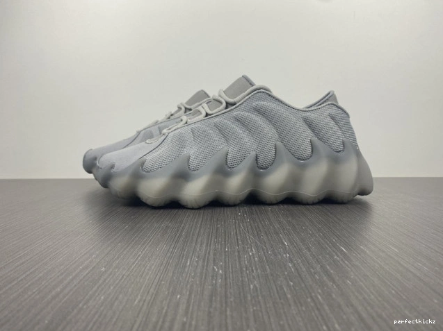 400 ADIDAS YEEZY H68033 0820